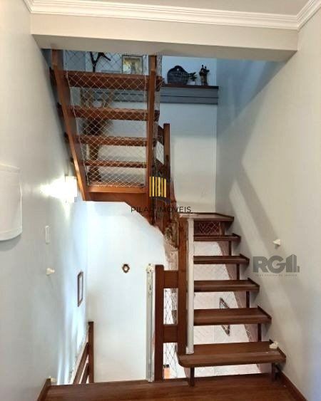 Casa em condomínio em Ipanema de 3 dormitórios e 2 vagas