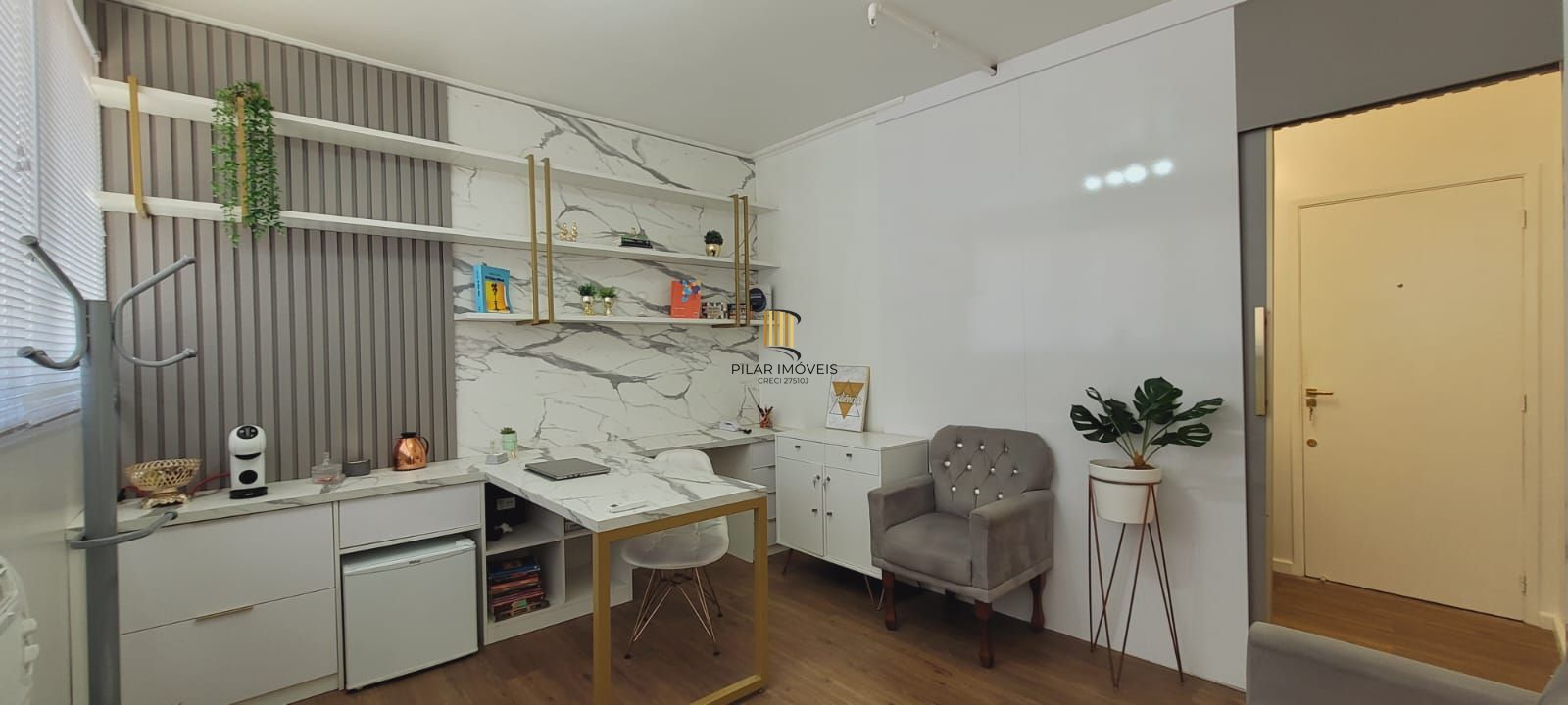 Sala Comercial 1 dormitório no bairro Cavalhada