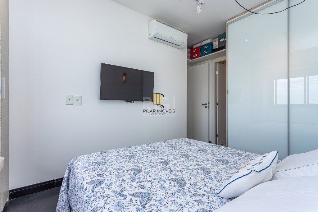 Apartamento para Venda - 70.07m², 2 dormitórios, sendo 1 suites, 2 vagas - Jardim Botânico