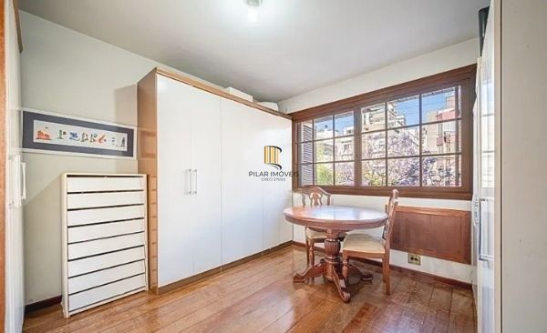 Cobertura duplex no bairro Petrópolis de 3 dormitórios vaga e terraço