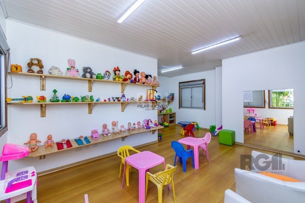 Apartamento para Venda no Petrópolis de 3 dormitórios  vaga e infra