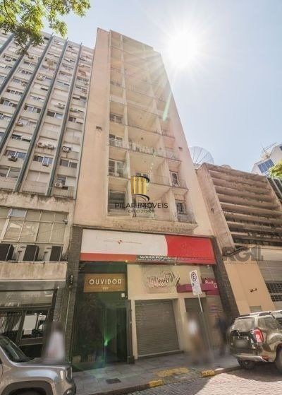 Apartamento de 1 dormitório, Centro Histórico desocupado