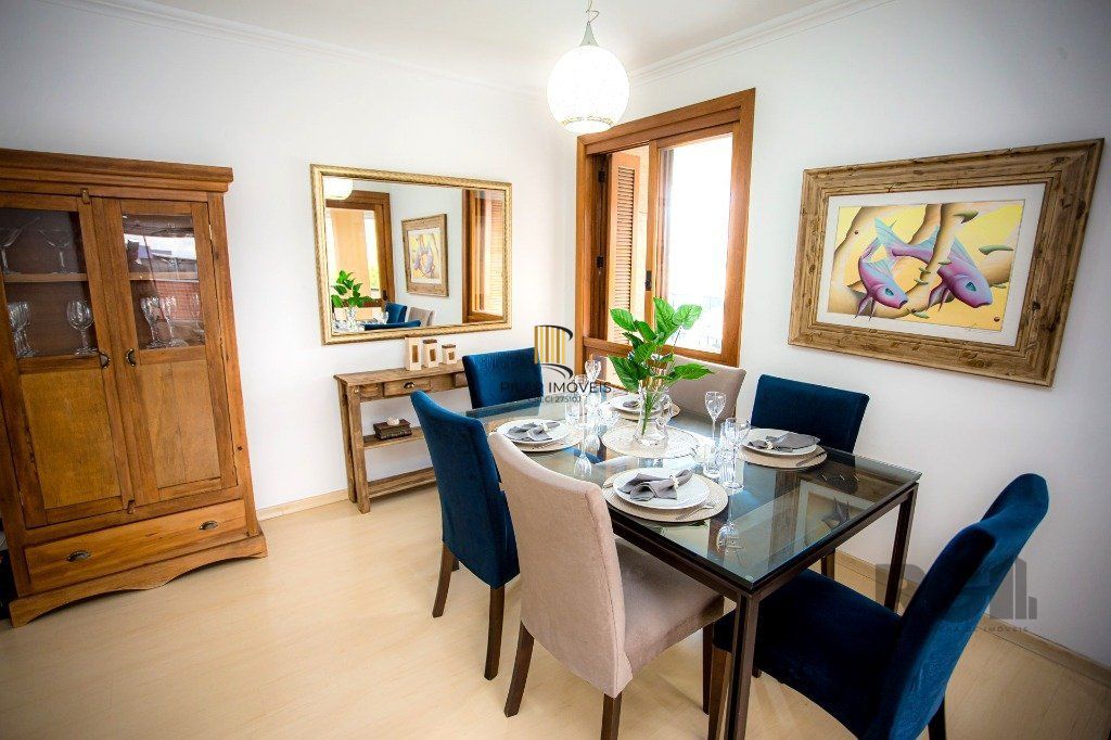 Cobertura no Jardim Planalto, de 3 dormitórios e 2 vagas com 260m²
