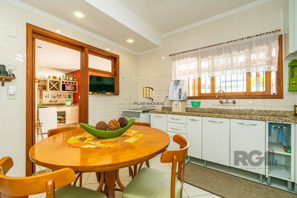 Casa em condominio no Sarandi de 3 dormitórios 2 vagas e infra