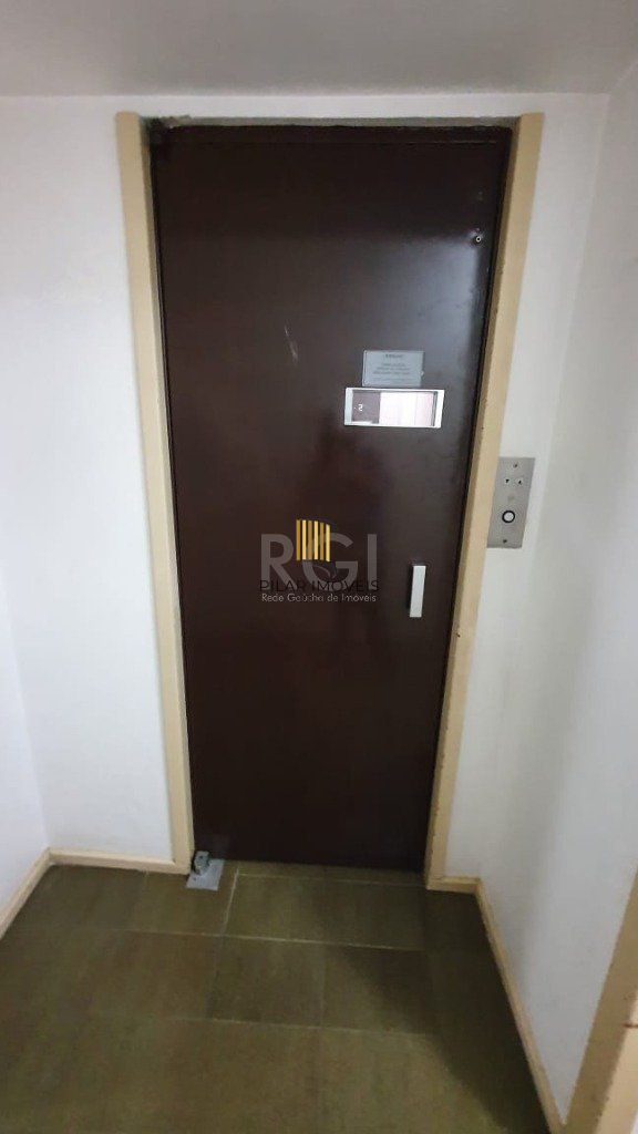 Apartamento no Menino Deus de 1 dormitório e vaga