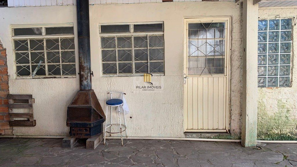 Casa 4 dormitórios 3 banheiros garagem coberta para 3 + carros