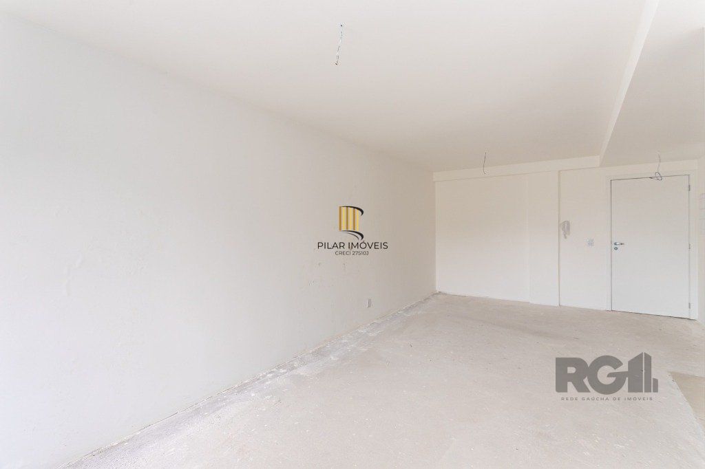 Apartamento de 2 dormitórios e 2 vagas NOVO desocupado