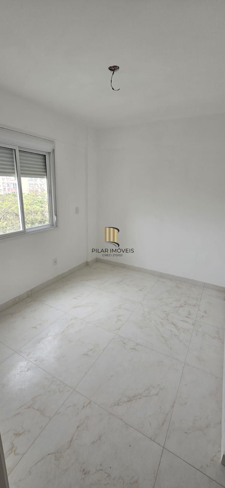 Apartamento no bairro Cavalhada de 3 dormitórios e 2 vagas