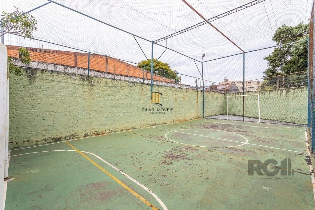 Casa em condomínio no Sarandi de 2d vaga e infra