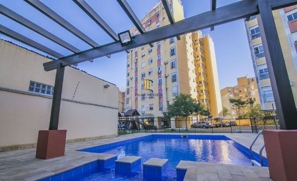 Apartamento no Cristal de 3 dormitórios , 2 vagas e infra