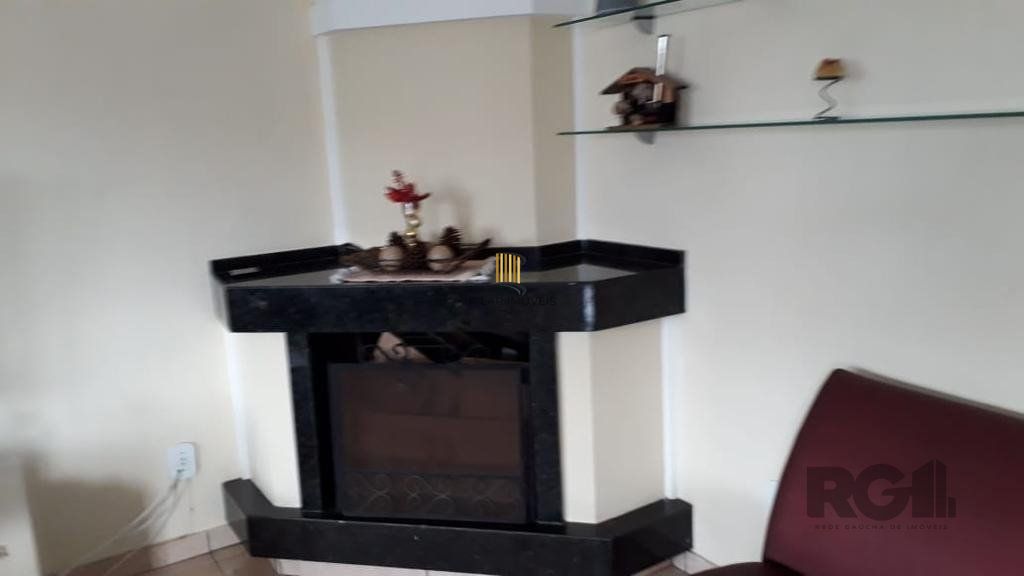 Casa 3 dormitórios + piscina + 4Vagas garagem + 2 quadras mar