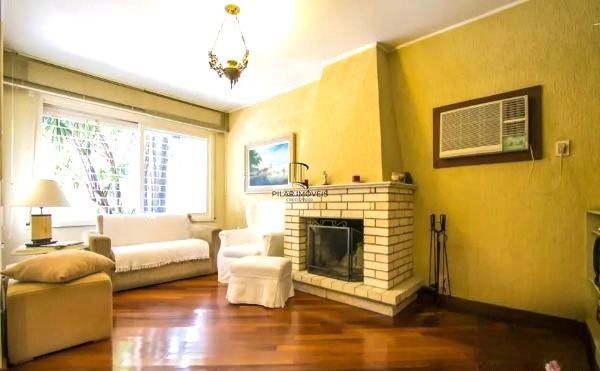 Casa sobrado no Petrópolis com 7 dormitórios e 4 vagas