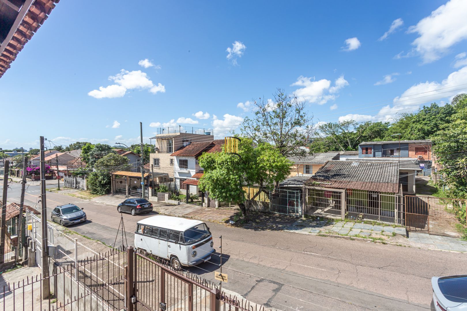 Casa 3 dormitórios no bairro Camaquã
