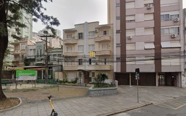 Apartamento no Centro térreo de 2 dormitórios com pátio - Pilar Imóveis