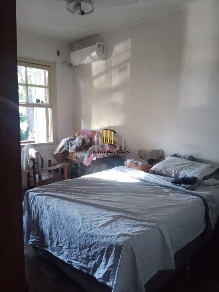 Apartamento no bairro Petrópolis de 3 dormitórios e vaga