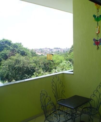 Casa sobrado no bairro Jardim Sabará de 3 dormitórios e 4 vagas