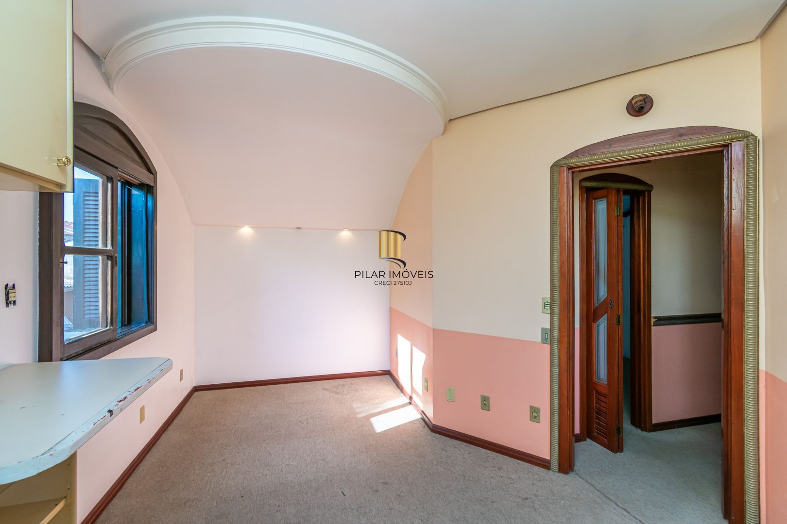 Casa 5 dormitórios no bairro Jardim Sabará