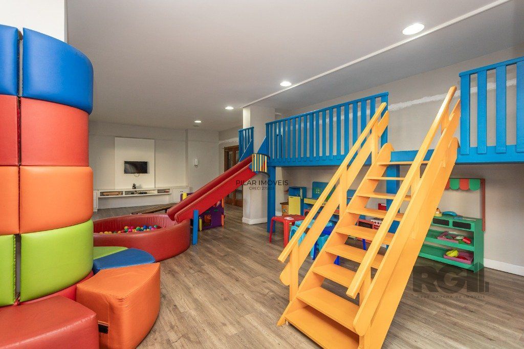 Apartamento 3 dormitórios no bairro Menino Deus