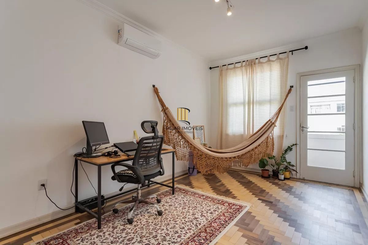 Apartamento no bairro Independência de 3 dormitórios