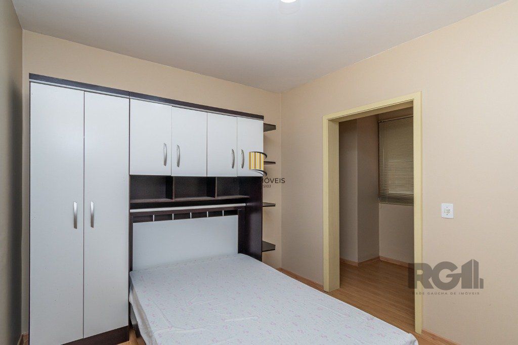 Casa Condominio no bairro Guarujá de 3 dormitórios 1 vaga DESOCUPADA