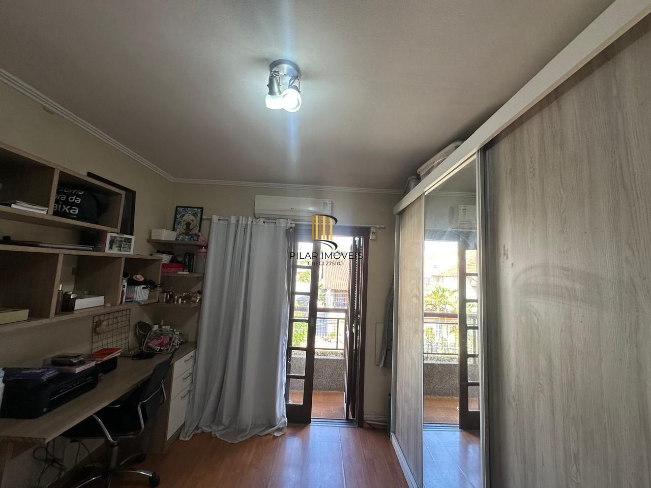 Ótima cobertura de 3 dormitórios com 232m² no bairro Passo da Areia.