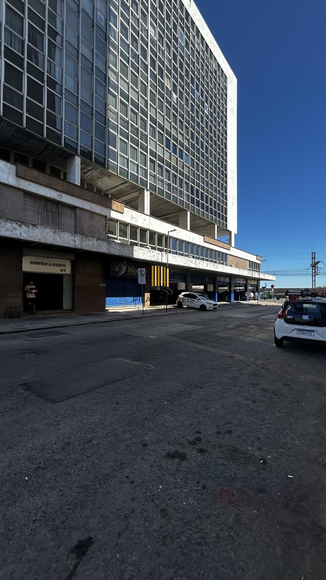 Sala Comercial 1 dormitório no bairro Centro Histórico