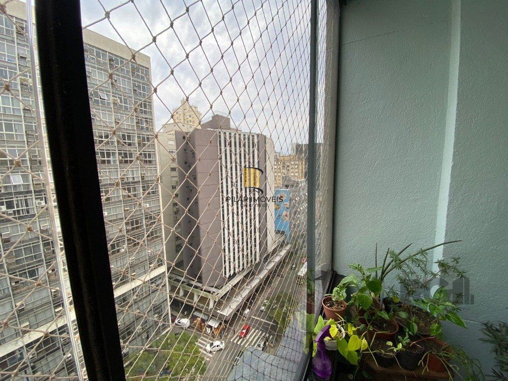 Apartamento no Centro de 3 dormitórios andar alto