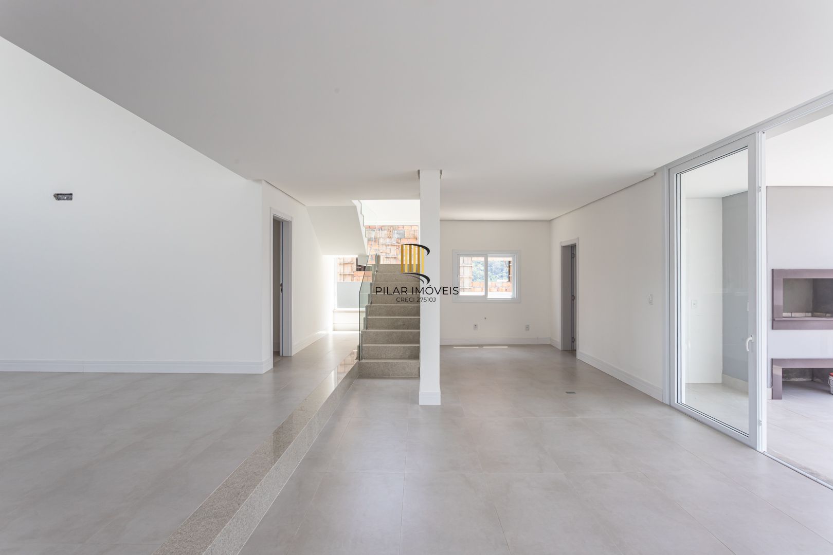 Casa de Condomínio 4 dormitórios no bairro Vila Nova