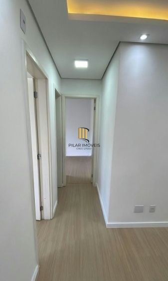 Apartamento no bairro Cristal de 2 dormitórios infra e vaga