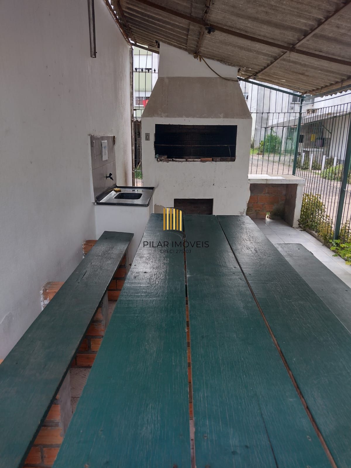 Apartamento de 2 dormitórios e vaga DESOCUPADO