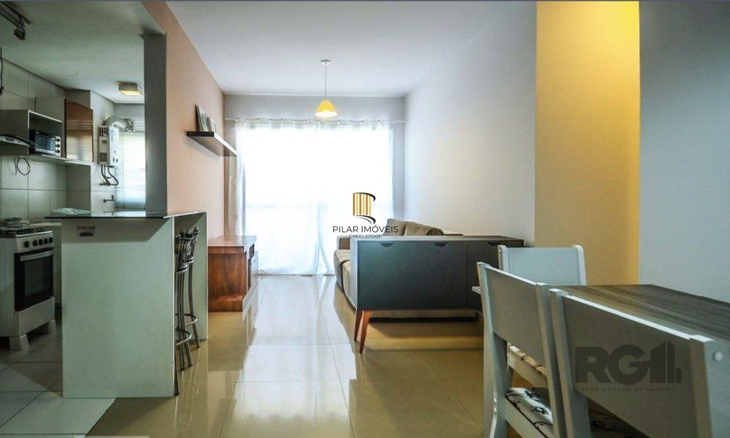 Apartamento no Urbano Menino Deus de 1 dormitório vaga e pátio