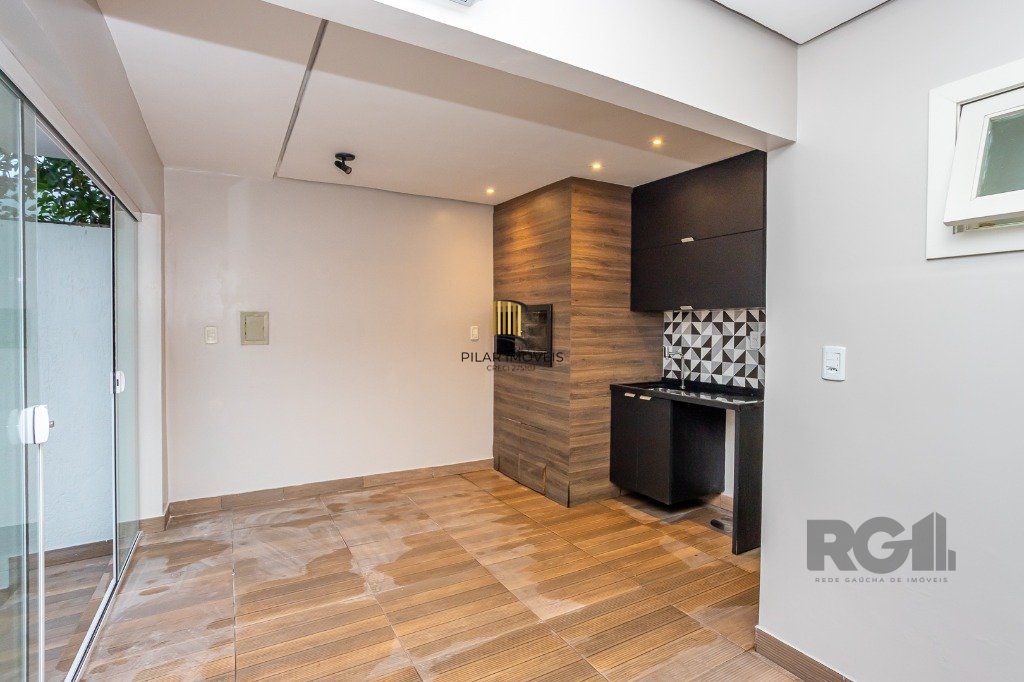 Casa sobrado no Sarandi Ecoville de 3 dormitórios e 3 vagas