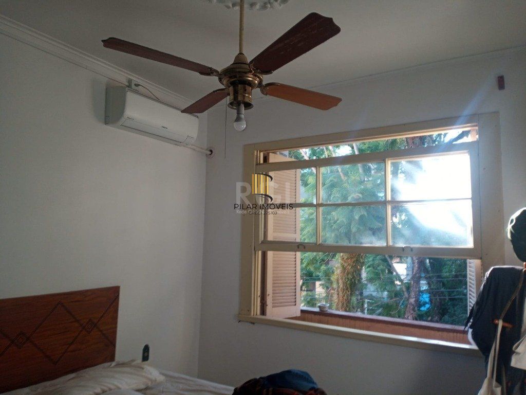 Apartamento no bairro Petrópolis de 3 dormitórios e vaga