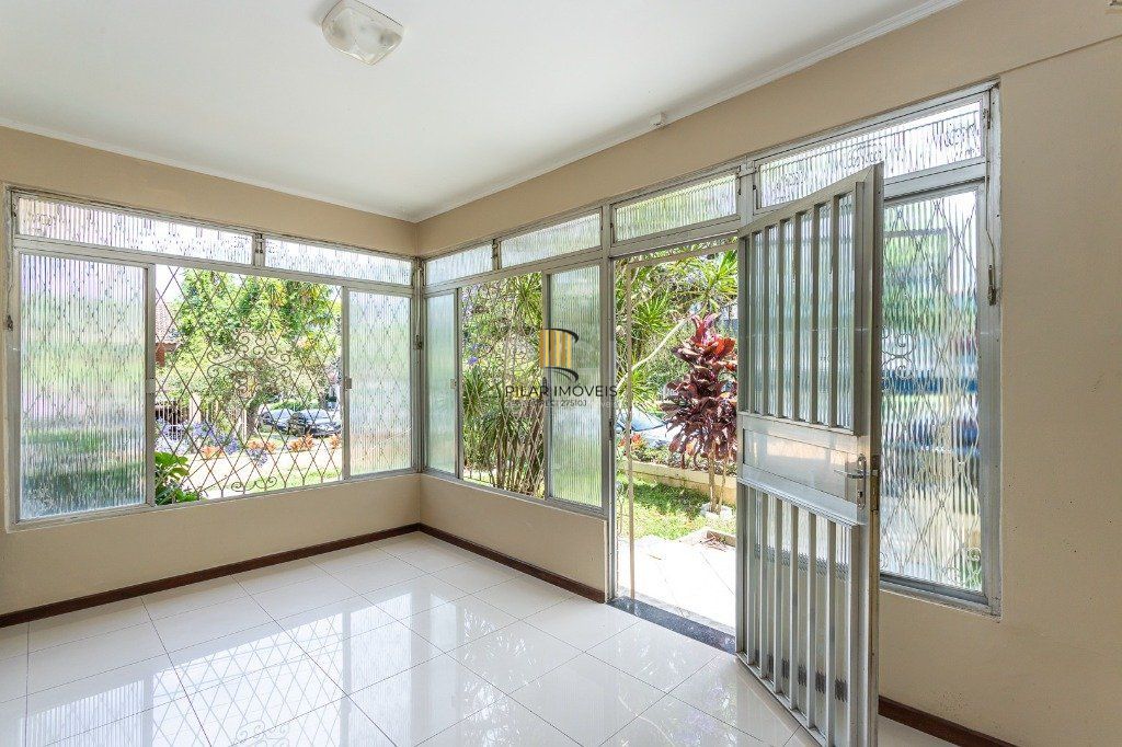 Casa para Venda - 740m², 5 dormitórios, sendo 1 suites, 3 vagas - Vila Assunção