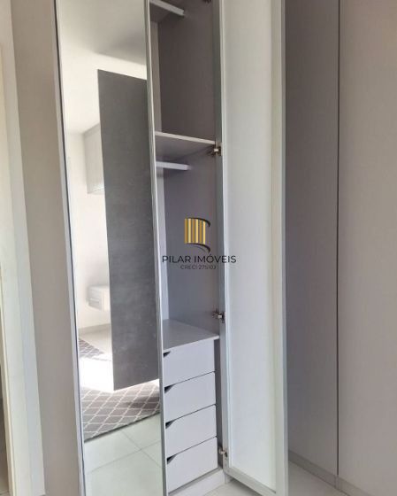 Apartamento de 2 dormitórios e vaga no bairro Santo Antônio desocupado
