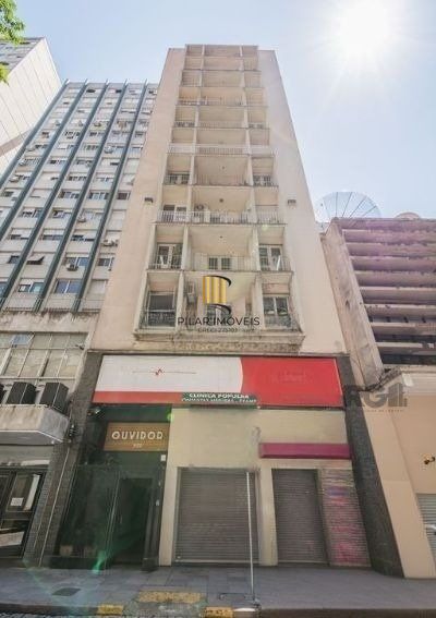 Apartamento de 1 dormitório, Centro Histórico desocupado