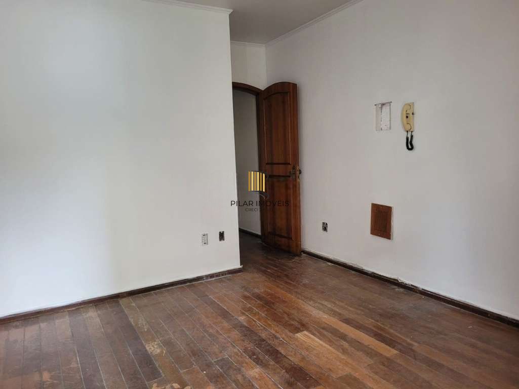 Casa 5 dormitórios no bairro Petrópolis