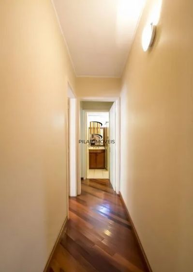 Casa sobrado no Petrópolis com 7 dormitórios e 4 vagas