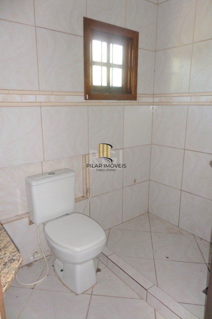 Casa na Hípica com 3 dormitórios e 2 vagas