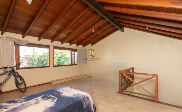 Casa sobrado no bairro Ecoville de 3 dormitórios e 4 vagas
