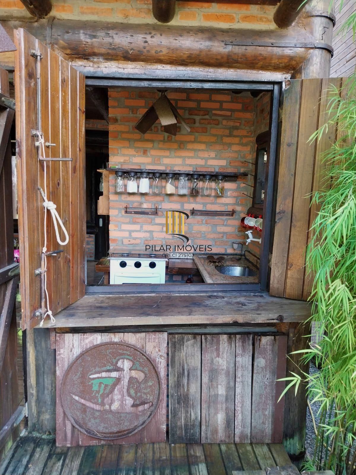 Sobrado 1 dormitório no bairro Alto Arroio