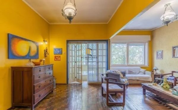 Casa sobrado no Petrópolis com 7 dormitórios e 4 vagas