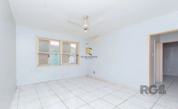 Apartamento de 2 dormitórios com vaga coberta
