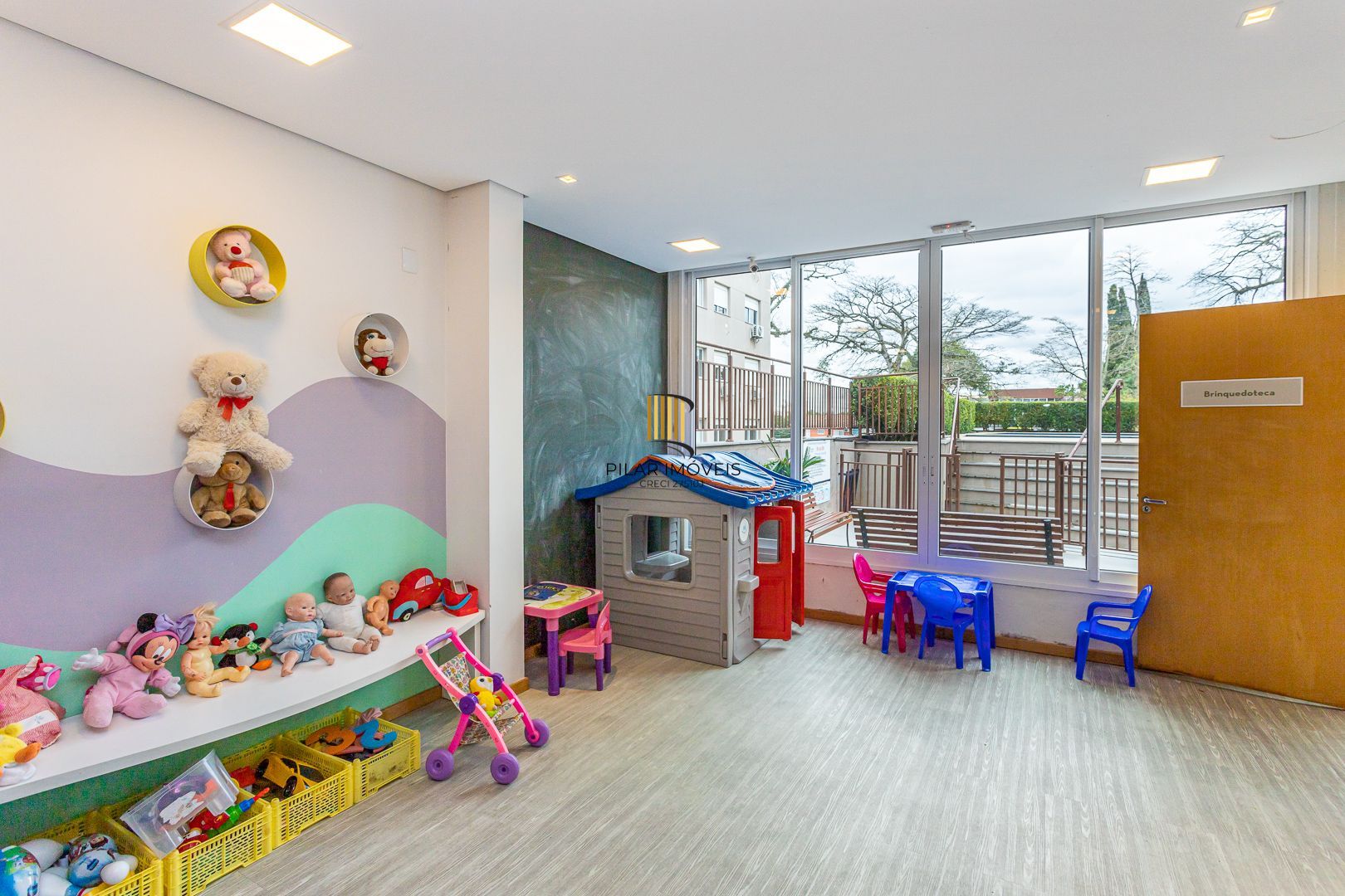 Apartamento no bairro Teresópolis de 2 dormitórios vaga e infra