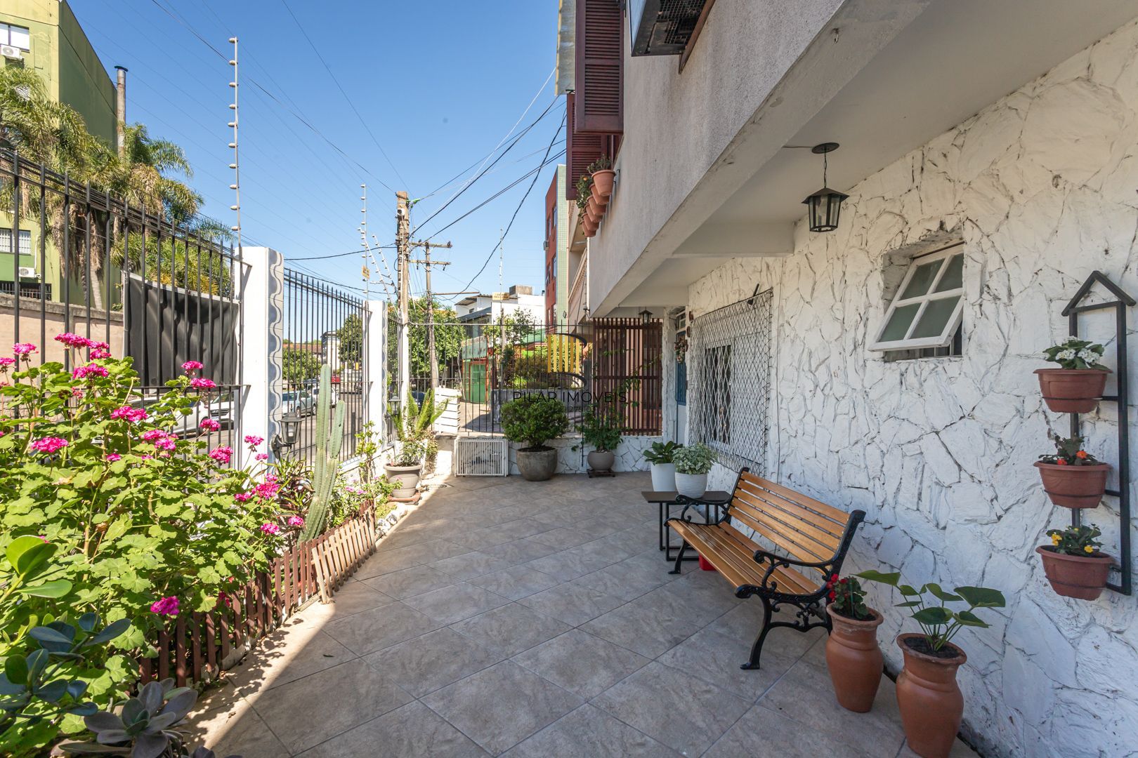Apartamento 2 dormitórios no bairro Passo da Areia