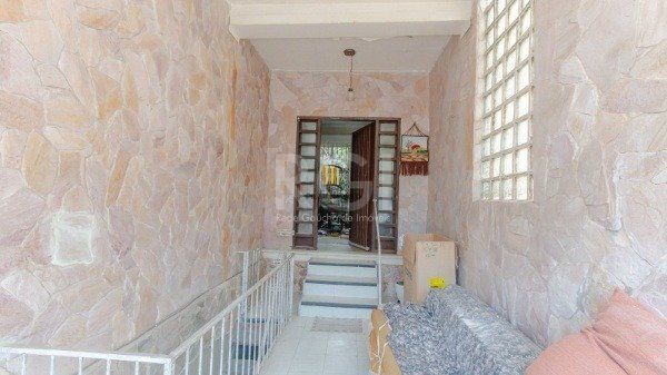 Casa de 3 dormitórios, 2 vagas - Petrópolis