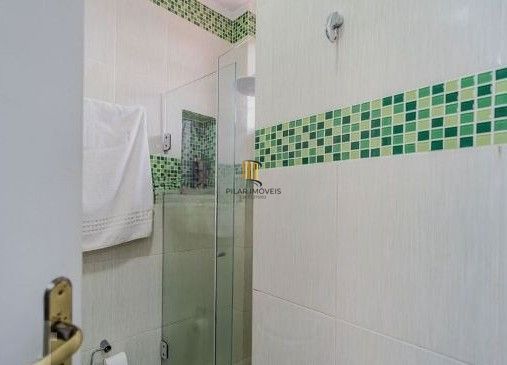 Casa em condomínio no bairro Santo Antômnio de 4 dormitórios e 2 vagas