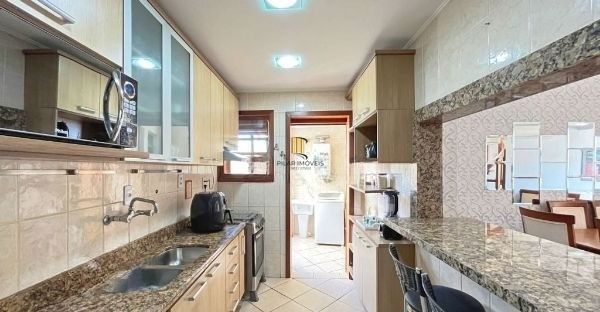 Cobertura duplex no bairro Tristeza de 3 dormitórios 2 vagas e terraço