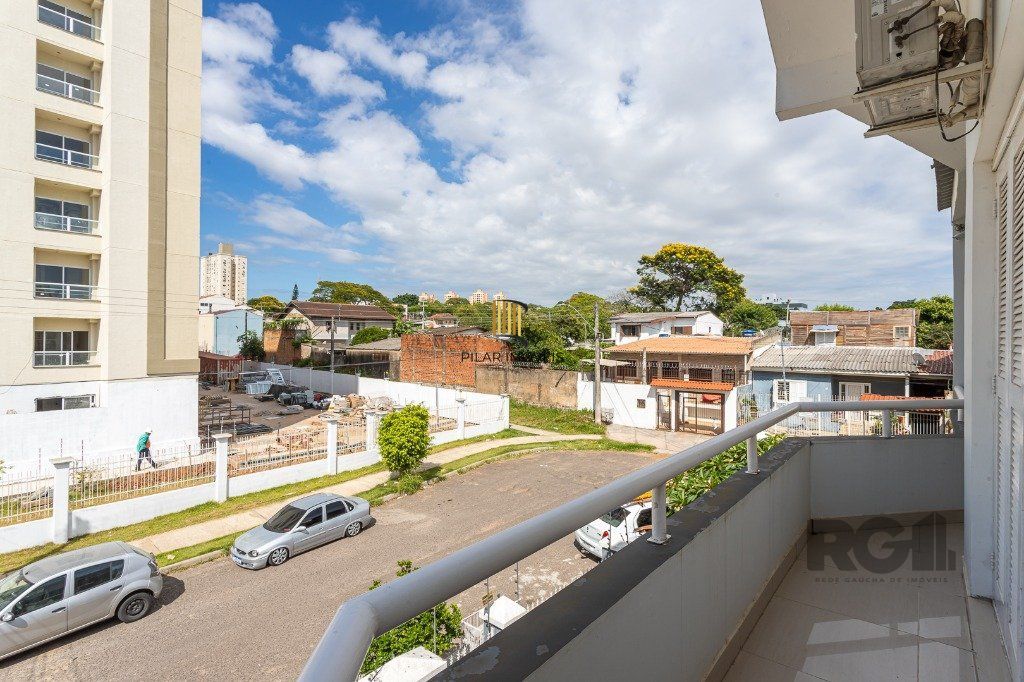 casa sobrado no Alto Petrópolis de 5 dormitórios e 3 vagas