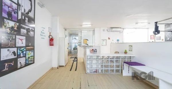 Casa no bairro Petrópolis de 3 dormitórios e 4 vagas